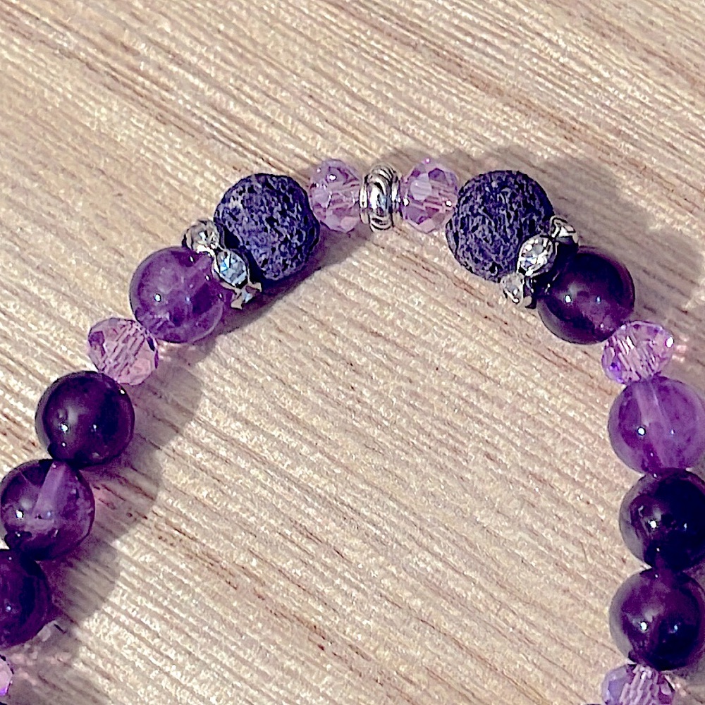 Amethyst, Flash Labradorite, Purple Lava Stone, Amulet Charm Bracelet 💜🖤🤍 - Picture 5 of 12